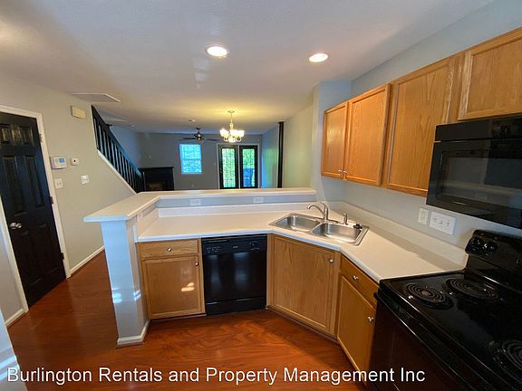 4th image of 1122 Oak Blossom Way