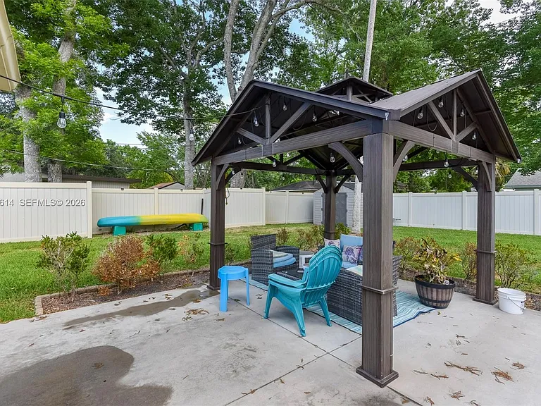 781 Little Pine Dr — Photo 6