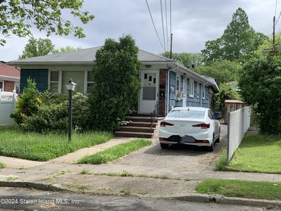 215 Byrne Ave, Staten Island, NY, 10314