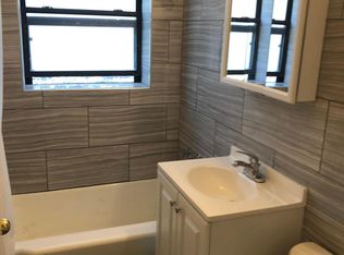 2230 W Farwell Ave #2, Chicago, IL 60645