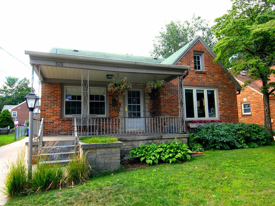 1st image of 826 Edna St SE