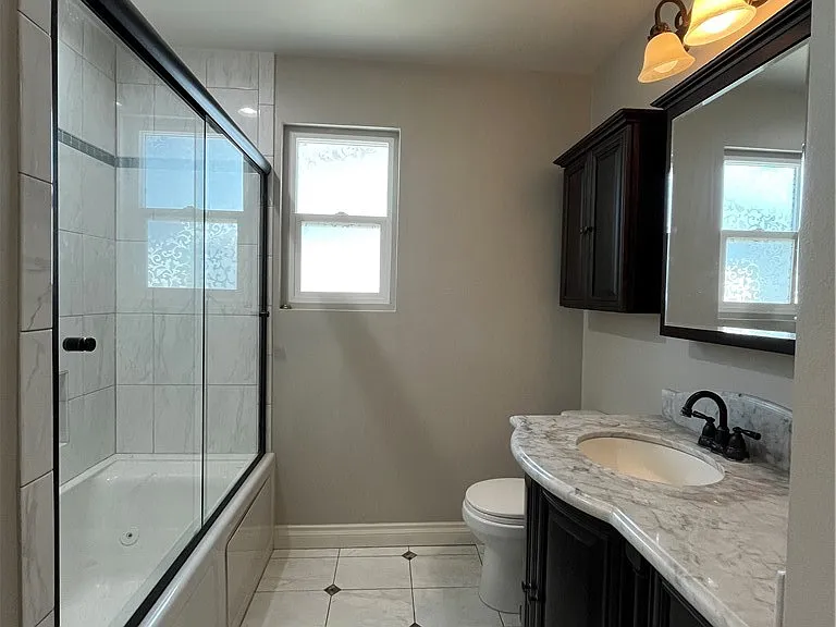 15358 Leadwell St — Photo 7