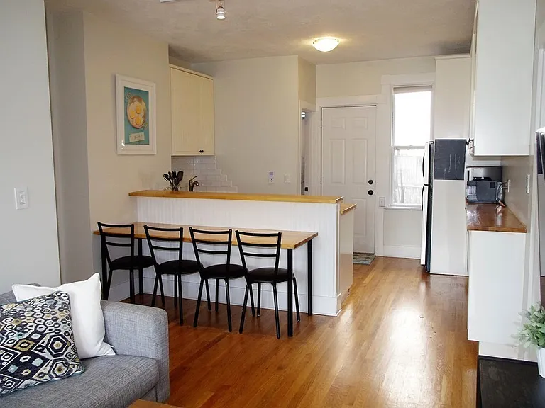 246 Cypress St #1 — Photo 3