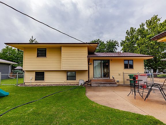 4th image of 509 NW Logan St