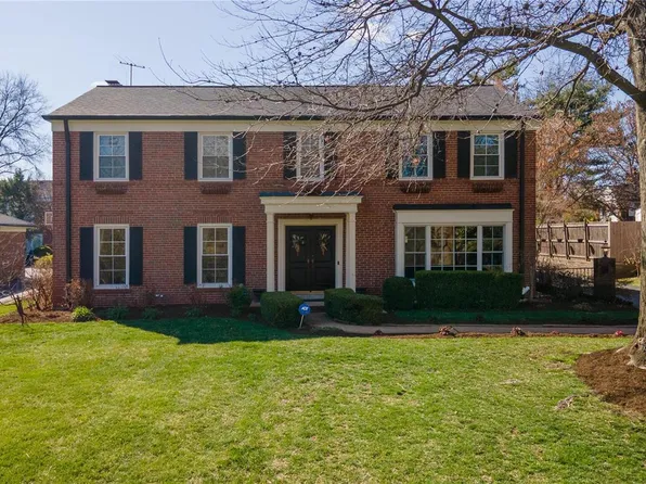 37 Rio Vista Dr, Saint Louis, MO 63124