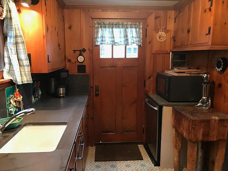 10 Juniper Ln — Photo 29