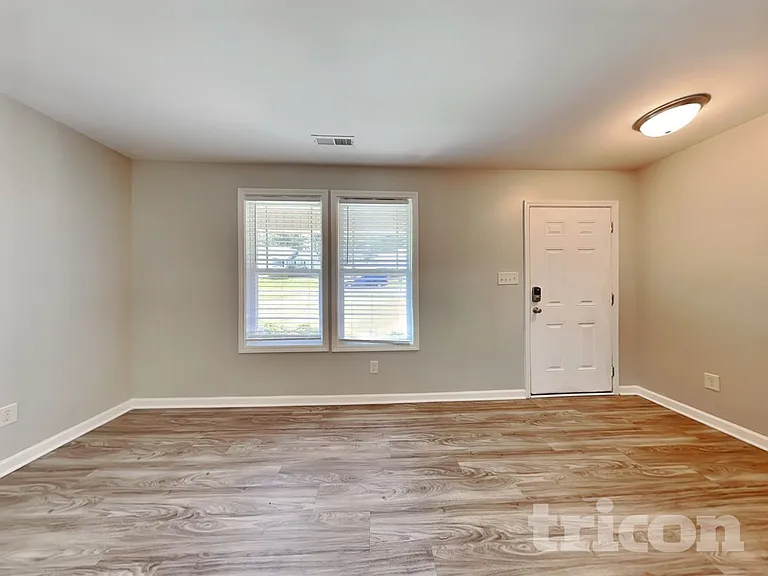 175 Crown Side Dr — Photo 4