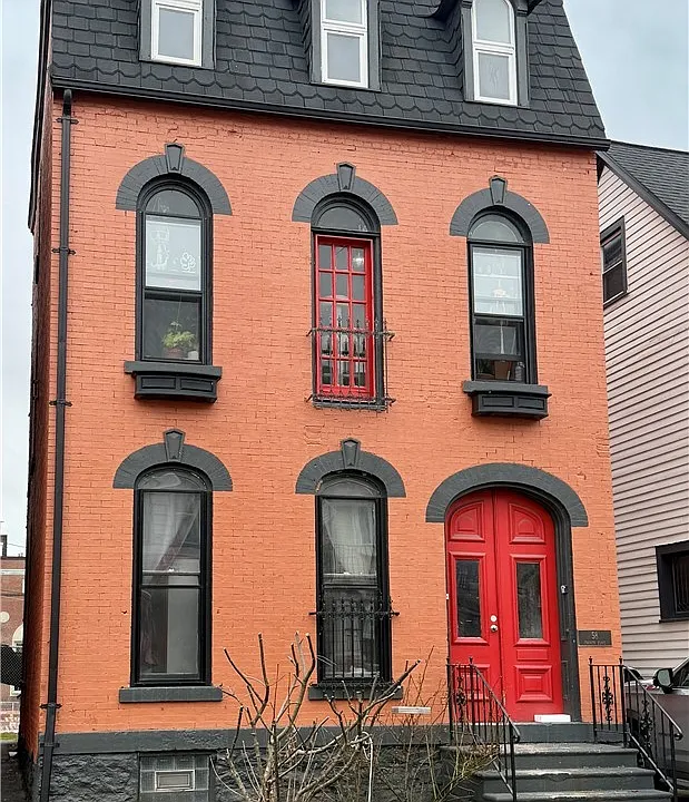 58 Trinity Pl #10