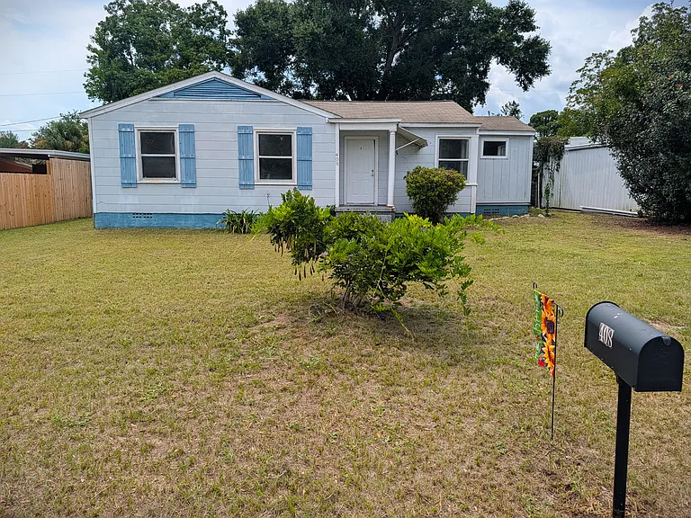 408 Gibbs Rd — Photo 1