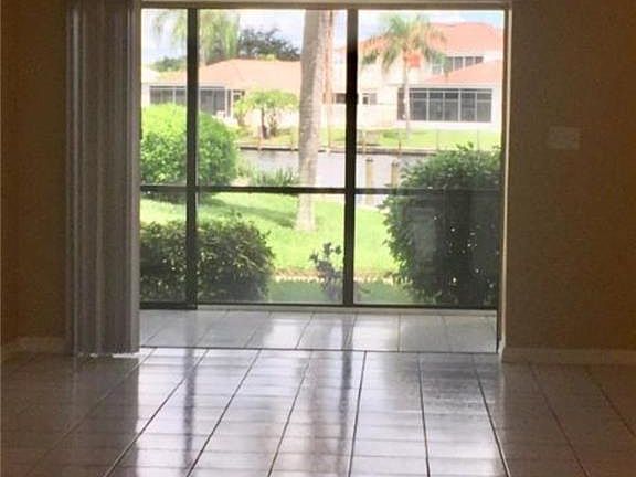 5th image of 4707 Santa Barbara Blvd #1