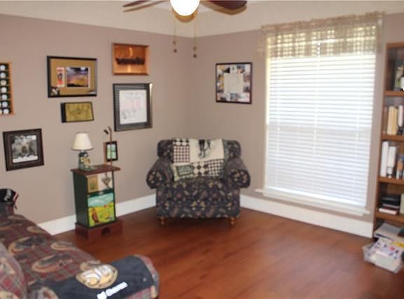 3rd image of 1312 Tree Haven Dr