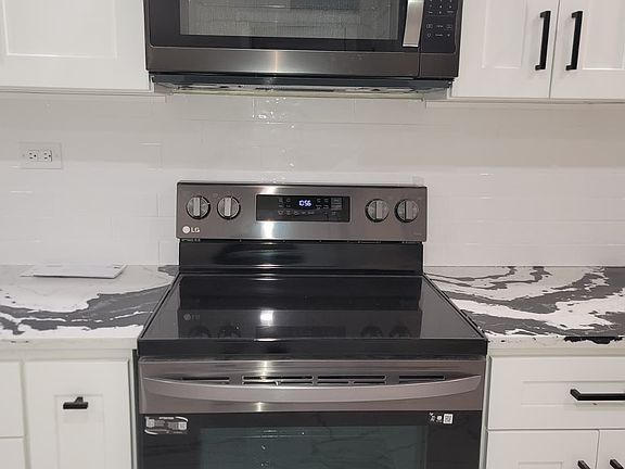 3rd image of 565 E 82nd St Floor 1