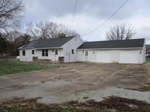 1597 Old Staunton Rd, Troy, OH 45373