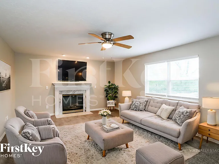 935 Grandstone Ct — Photo 4