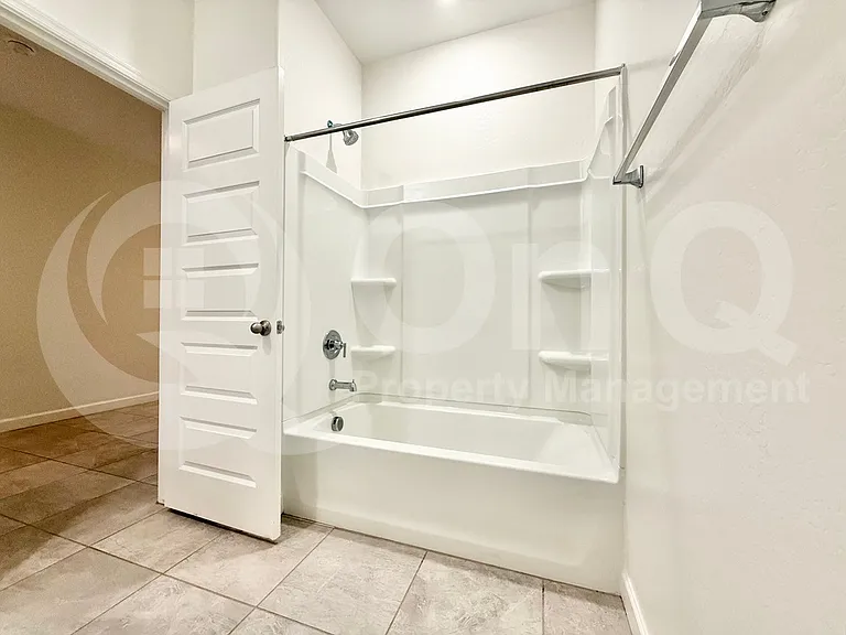 3246 W Sable Ave — Photo 21