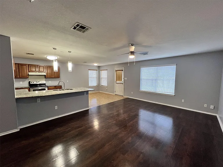 13501 Marie Ln — Photo 2