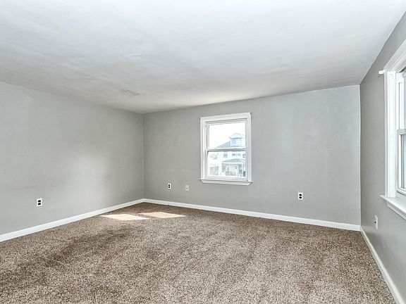 5th image of 352 Sycamore St #352