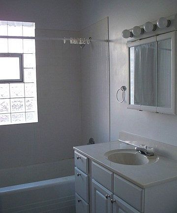 5th image of 4536 N Sawyer Ave