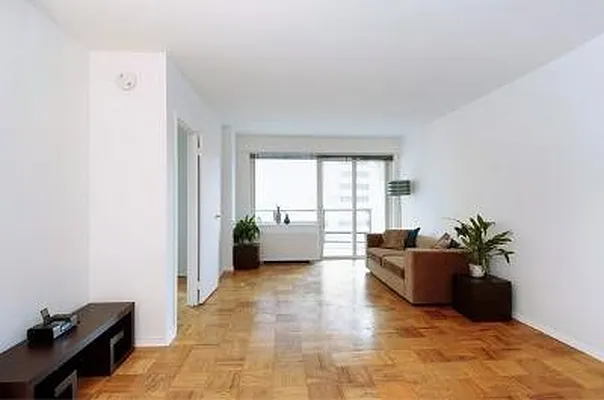 Rented by Corcoran | media 39