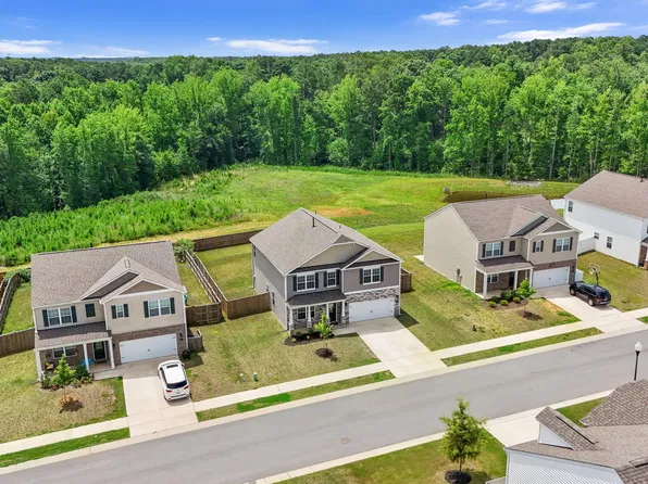 420 Red Cedar Way, Fuquay Varina, NC 27526