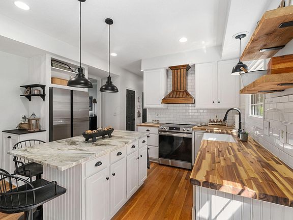 4th image of 3040 Nantucket Dr