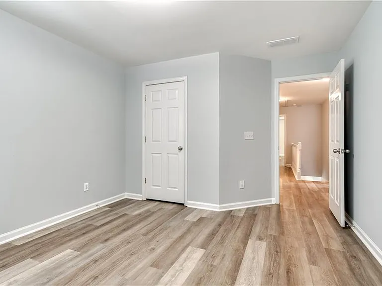 355 Lamme Chase — Photo 25