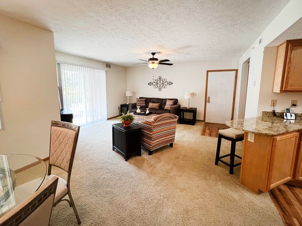900 Oakwood Dr #4576349