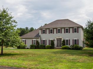 9 Bissonnette Cir, Southampton, MA 01073