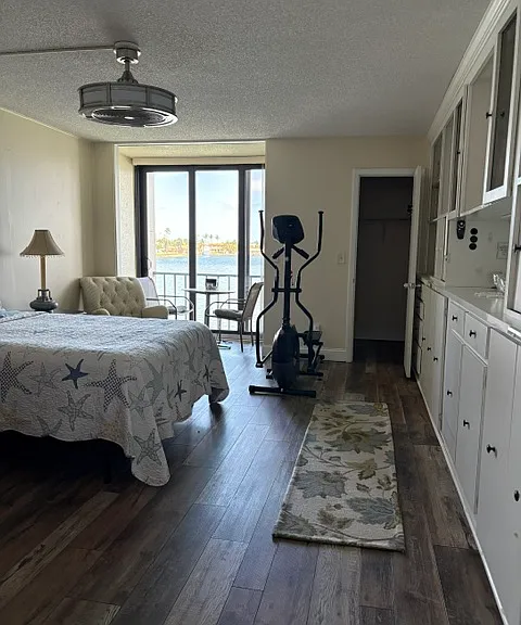 7920 Sun Island Dr S #205 — Photo 12