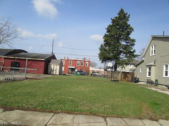 4th image of 234 1st St NW