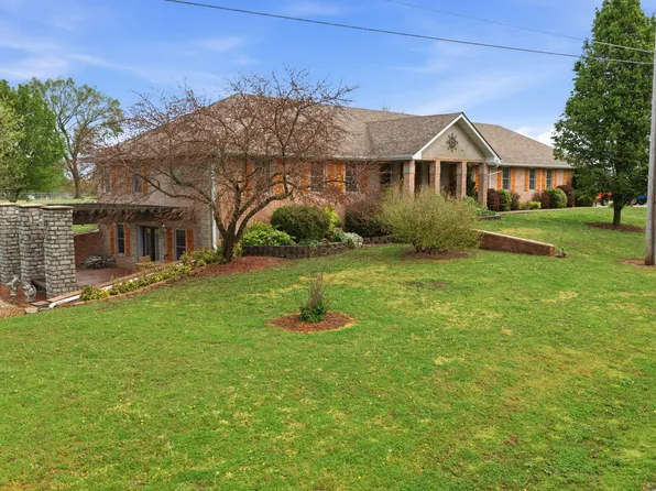1229 E 425th Road, Bolivar, MO 65613