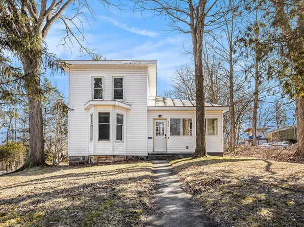 650 Union St, Ionia, MI 48846