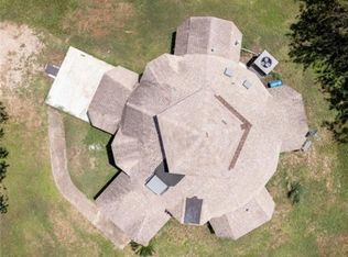 503 Rabbit Run Rd, Victoria, TX 77905