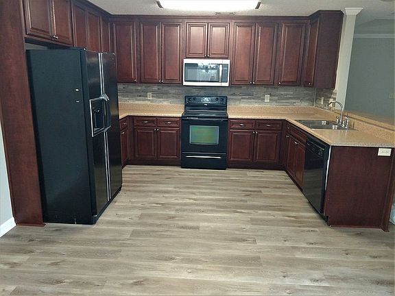 3rd image of 7417 Northcreek Cir