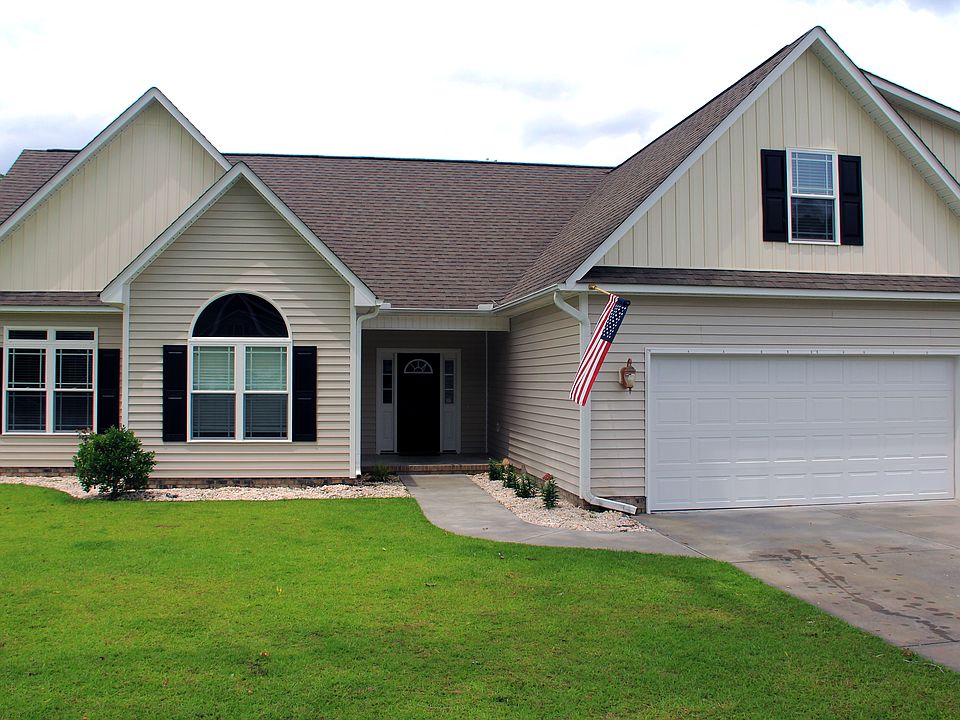 1st image of 220 Pecan Grove Ct