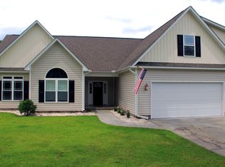 220 Pecan Grove Ct, New Bern, NC 28562