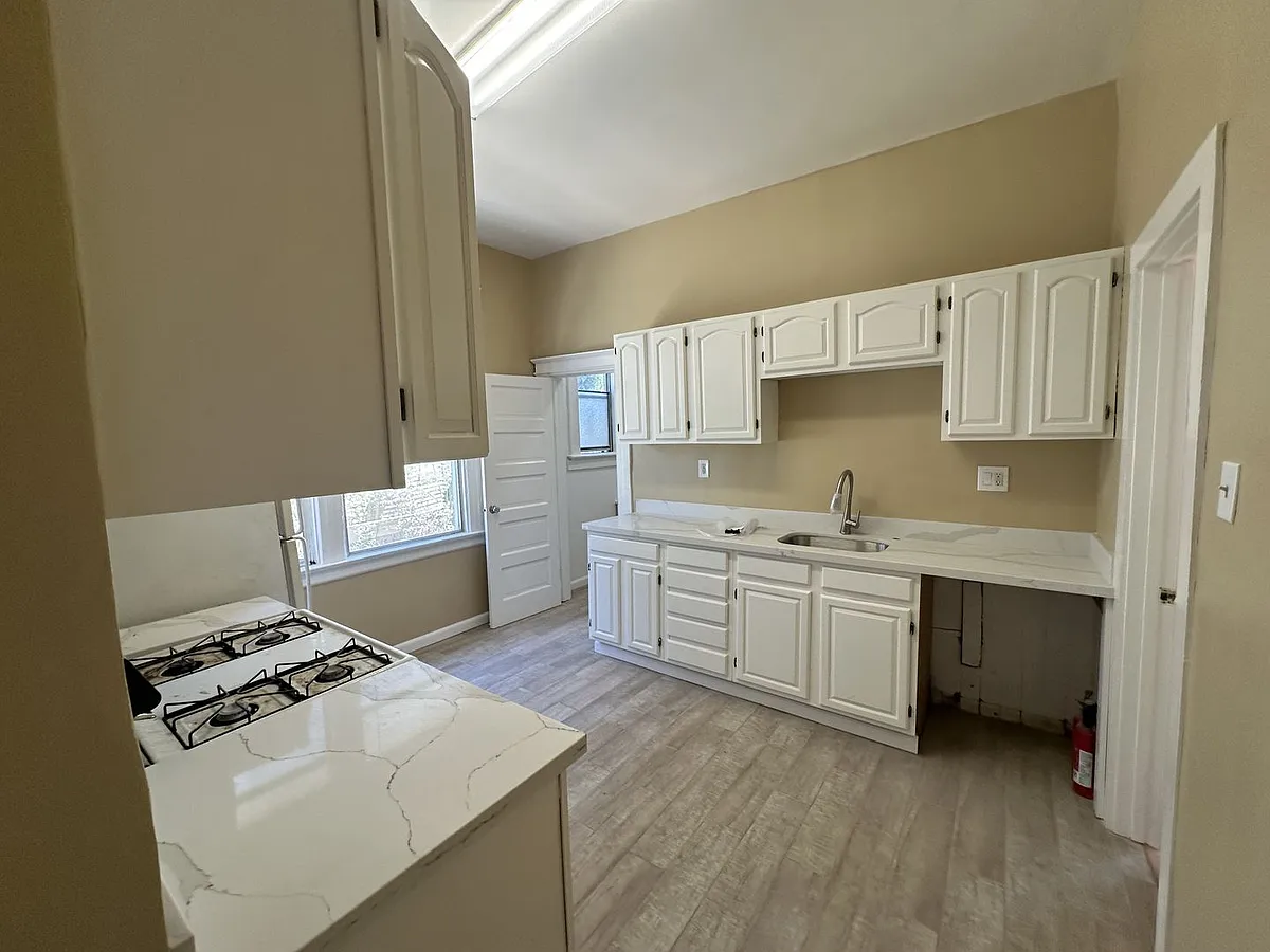 Building Photo - 889 34th Street -2701