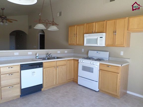 3rd image of 5188 Imperial Dr