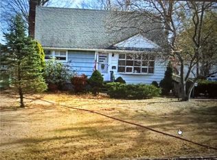 145 Dunham St, Staten Island, NY 10309