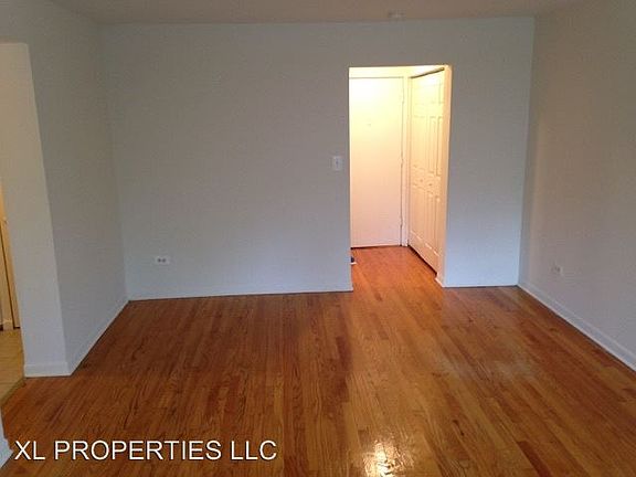 4th image of 1024 W Catalpa Ave APT 310