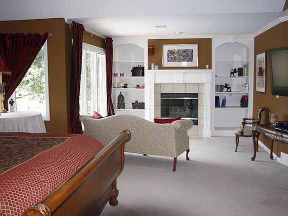 Master bedroom with Sitting Area