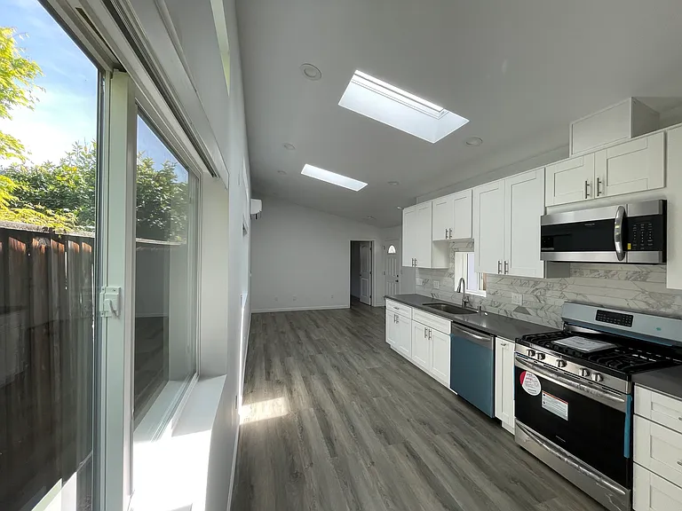 350 Hanson Ave #2 — Photo 6