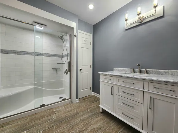 4994 Madison Ave, Trumbull, CT 06611