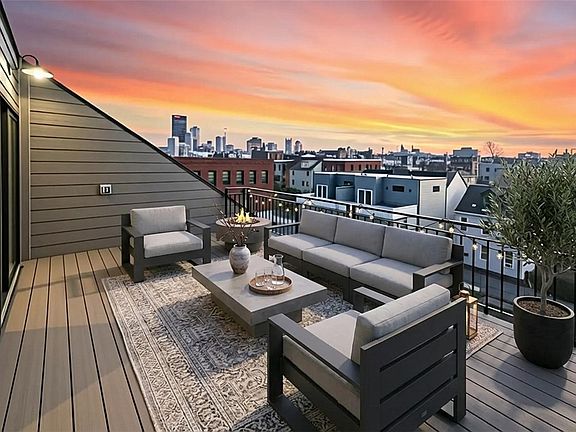 3rd image of 909 Rickenbach St