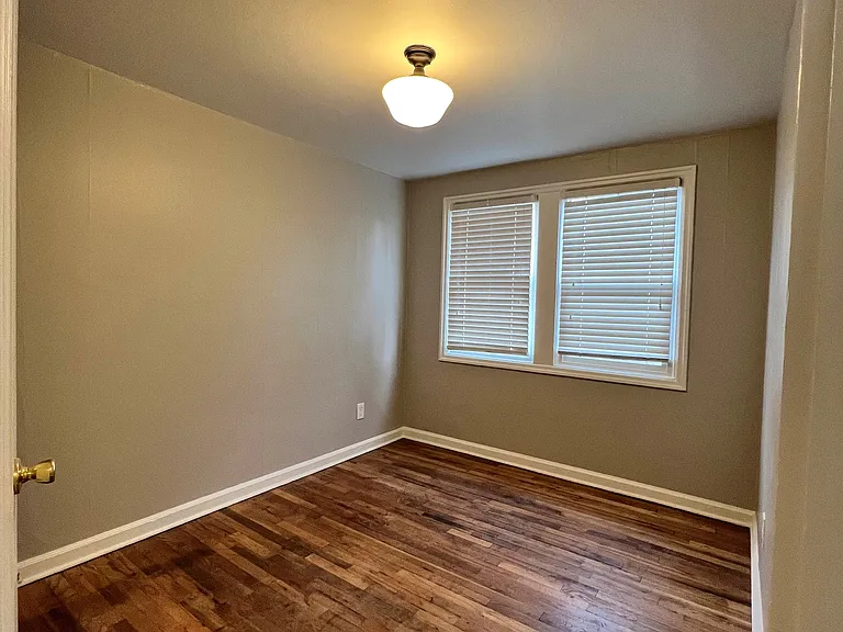 7776 N Interstate Ave #17 — Photo 10