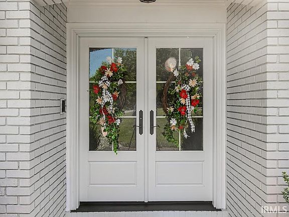 5th image of 8511 Framewood Dr