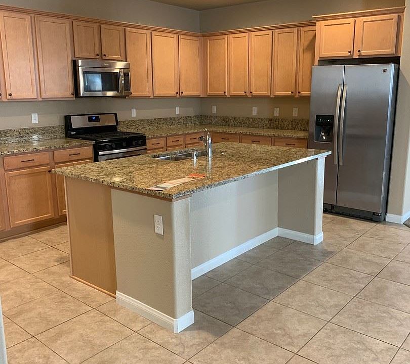 1st image of 540 Papaya Dr
