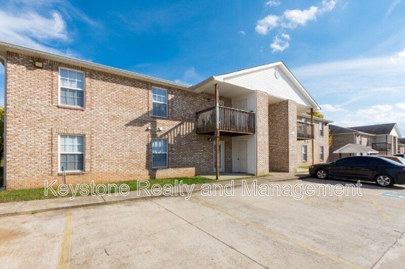 1st image of 3301-907 Royster Ln