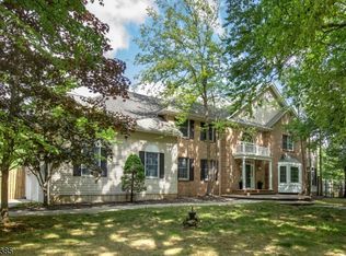 13 Rice Ln, Long Valley, NJ 07853