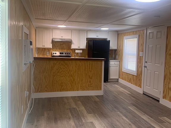 3rd image of 636 Olive St #D